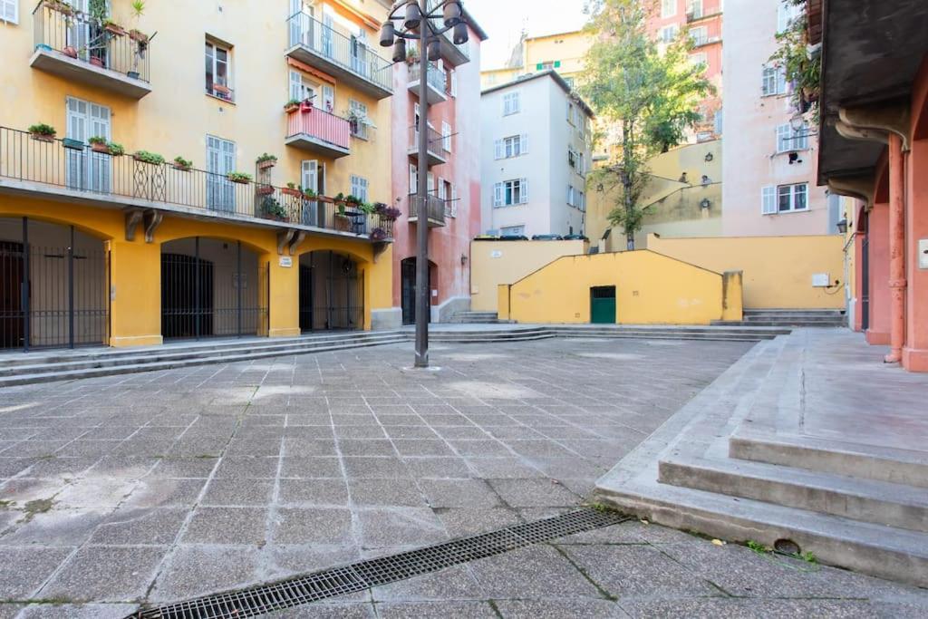 Apartment #39 Old Town 3 Bdr Ac Balcony 5mins Walk To Sea Nizza
